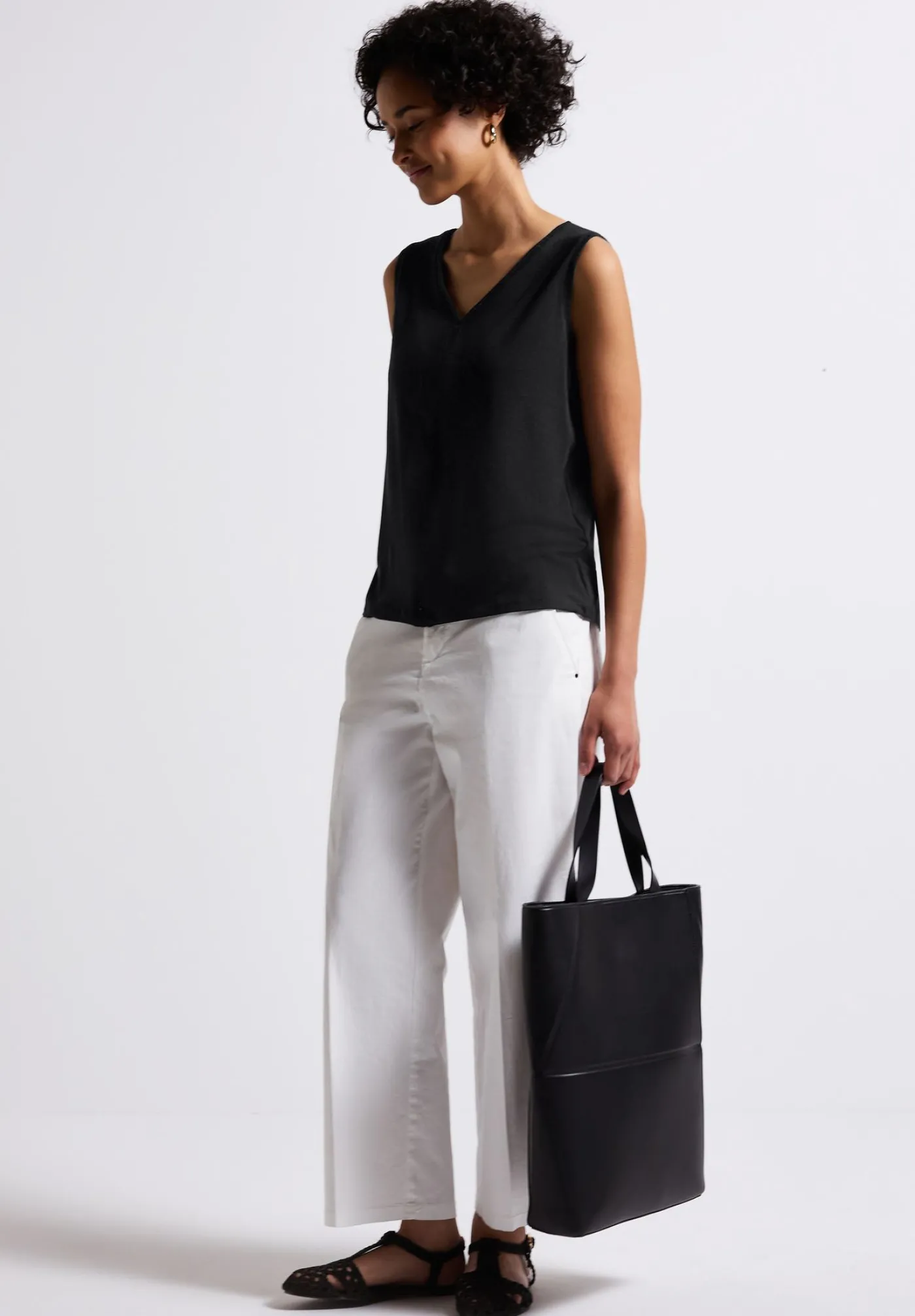 A323333 jersey top w.crochet tape