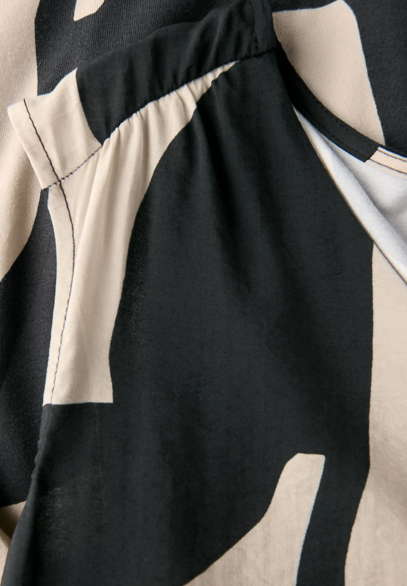 A323361 LTD QR printed mat-mix top