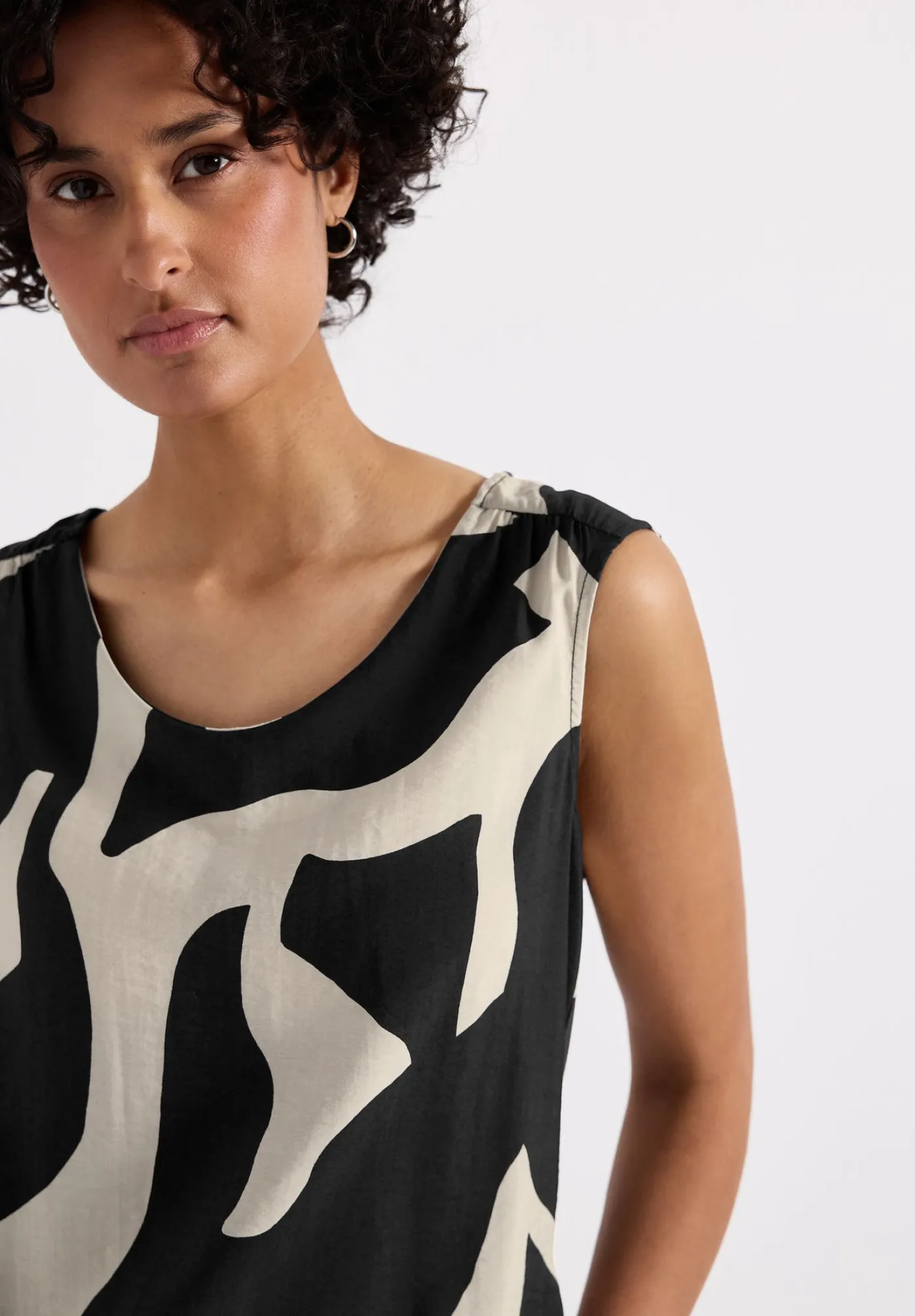 A323361 LTD QR printed mat-mix top