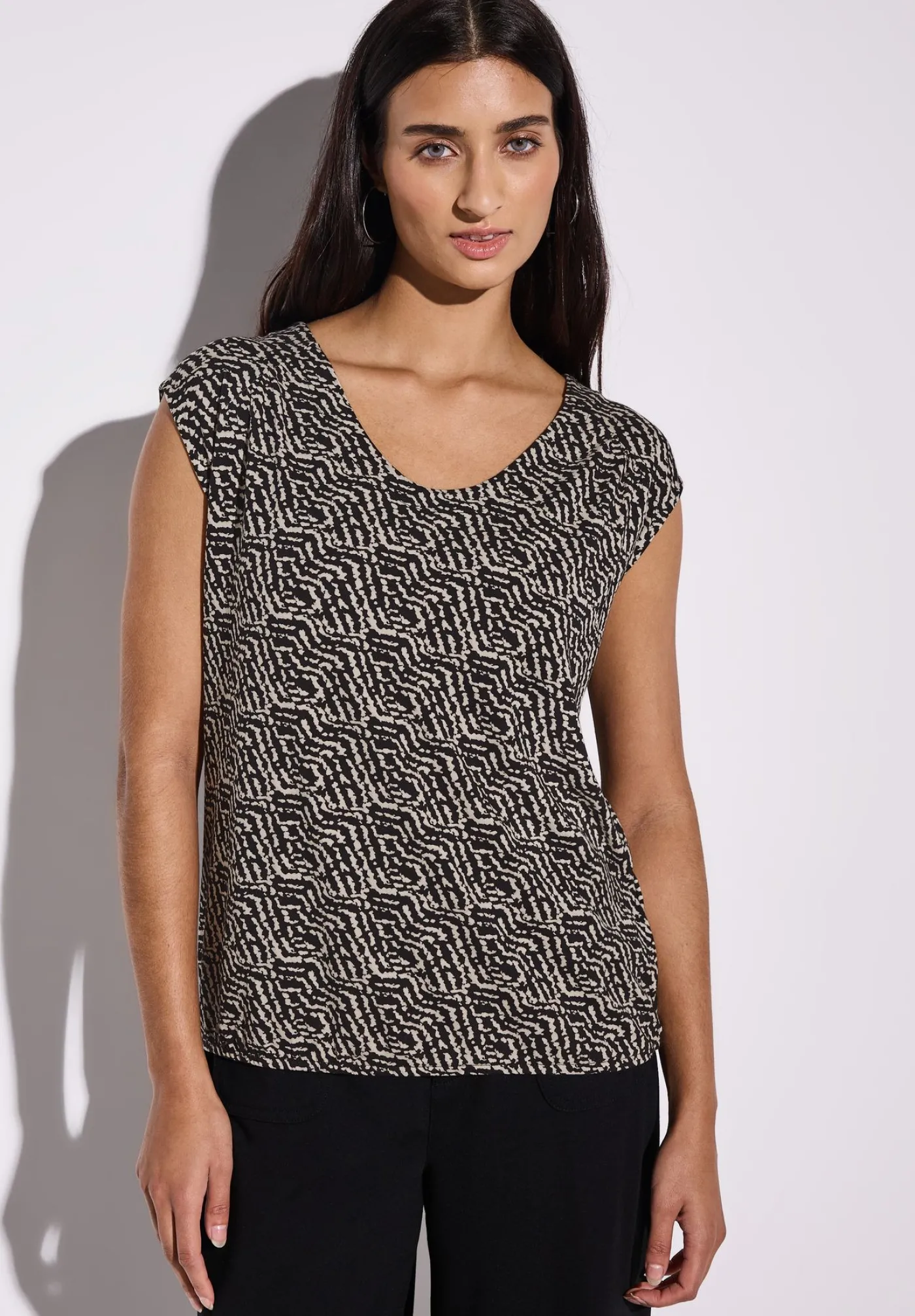 A323166 printed jersey top