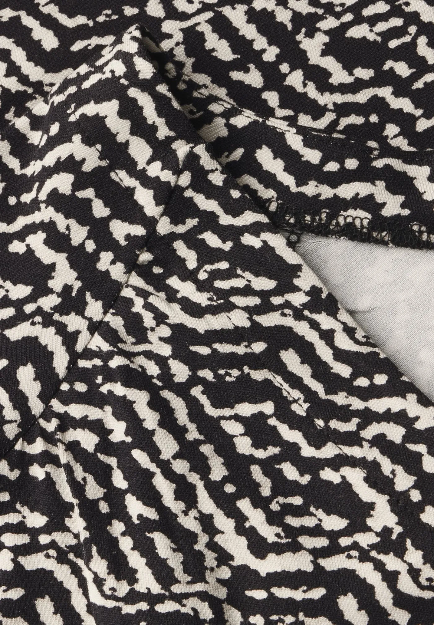 A323166 printed jersey top