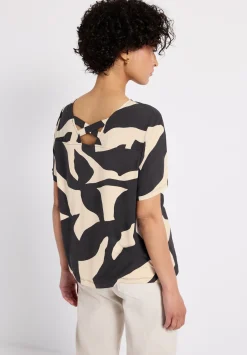 A323352 printed shirt w.crossed str