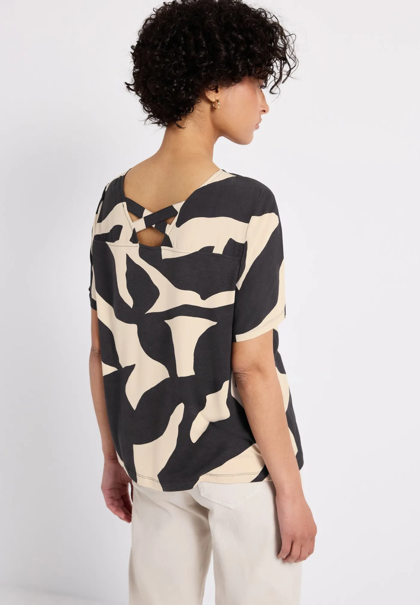 A323352 printed shirt w.crossed str
