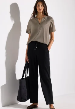 A345525 QR Splitneck blouse w turn-