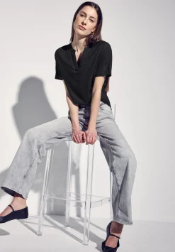 A345525 QR Splitneck blouse w turn-