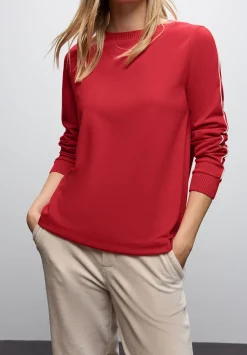 A324003 shirt w.kick details