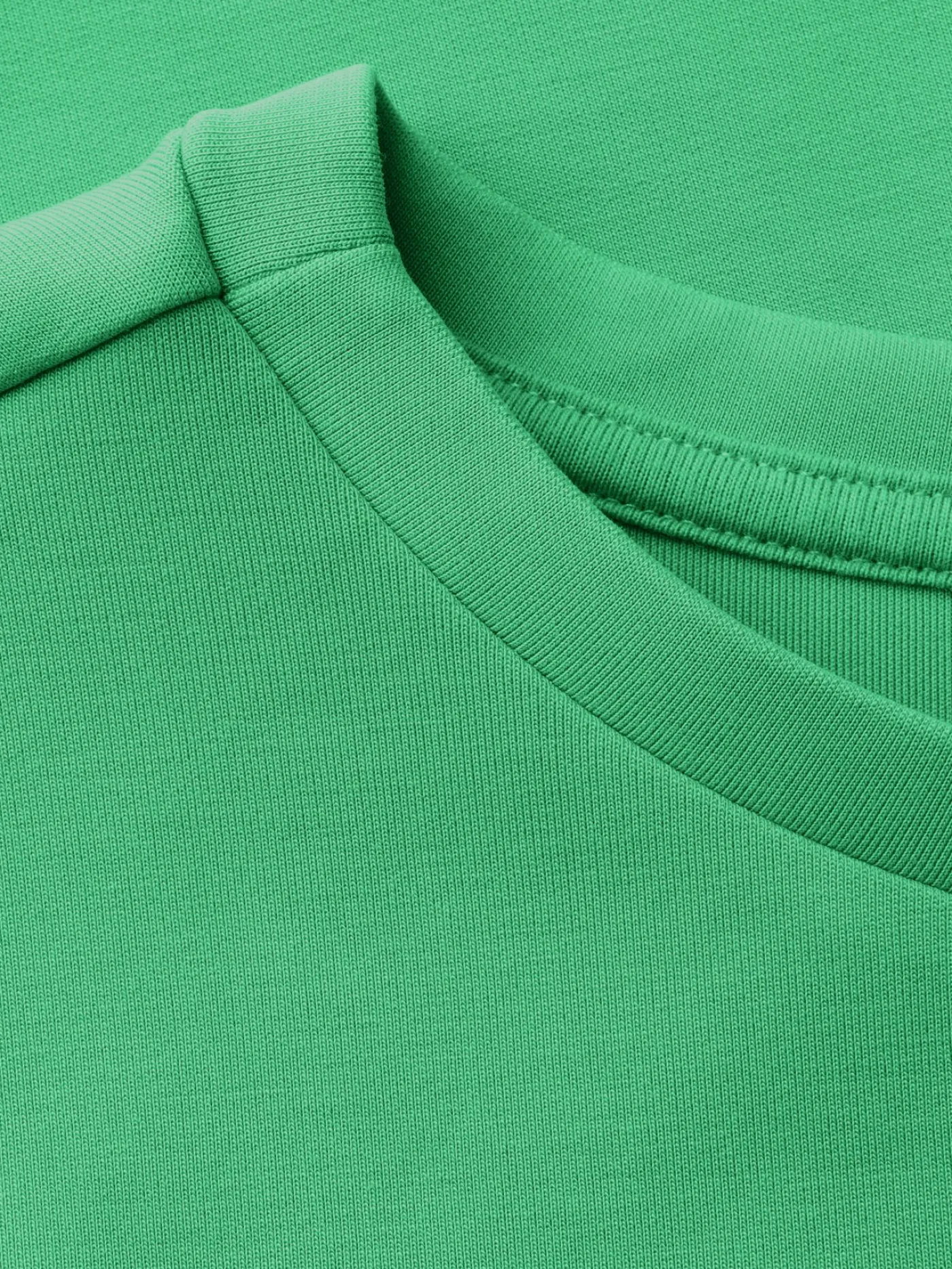 A322937 silk look shirt