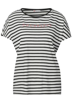 A323175 striped shirt w.wording