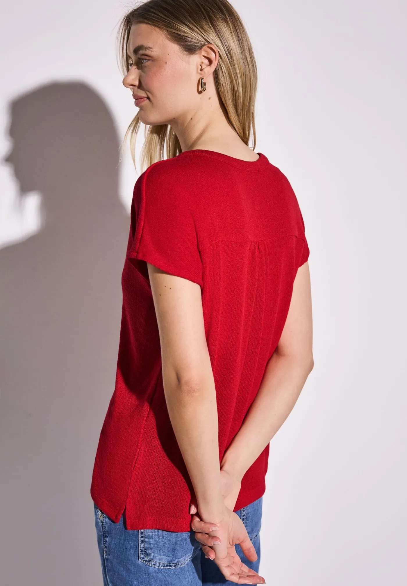 A323142 summer knit look shirt