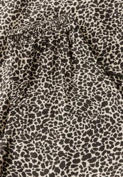 A345737 V-neck blouse w smok detail