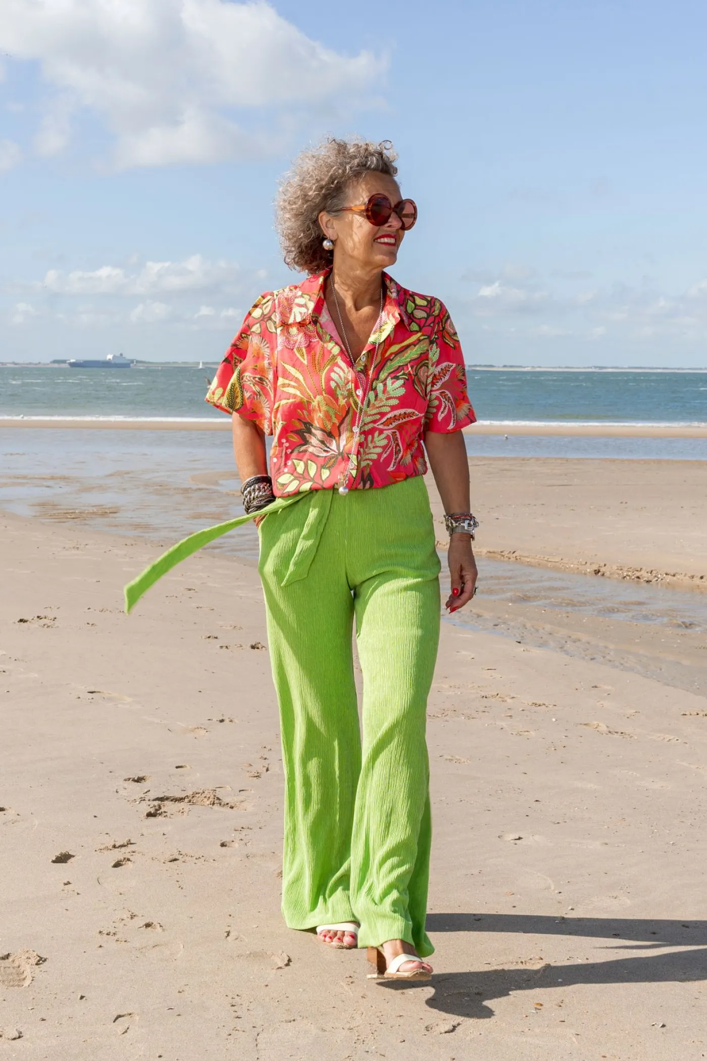 Blouse Blooming Floral Stitch