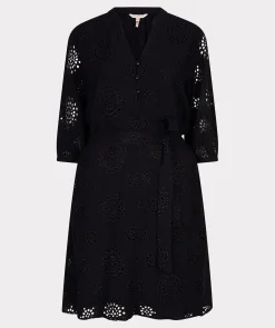 Dress allover embroidery