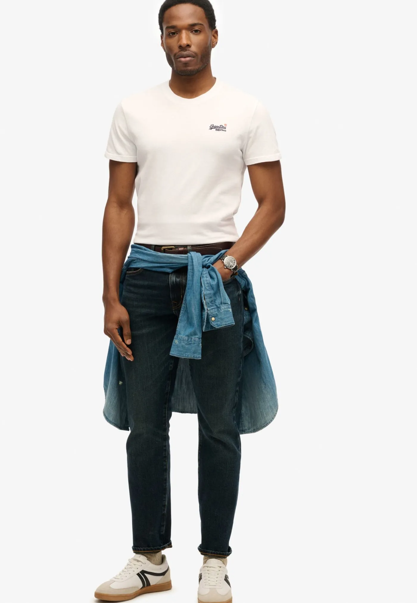 Essential contrast emb tee