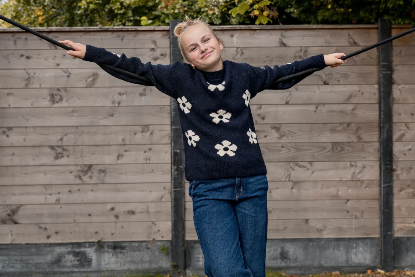 KOGNAJA L/S FLOWER PULLOVER KNT