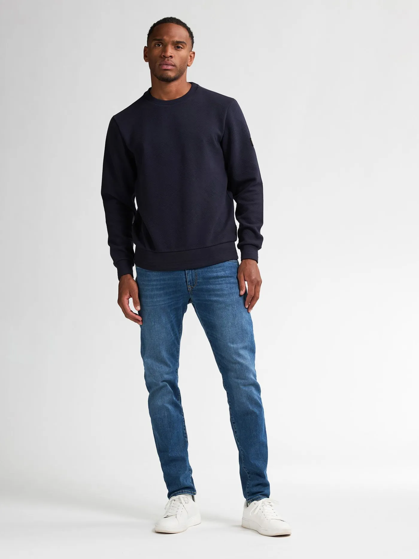 Men Sweater Round Neck