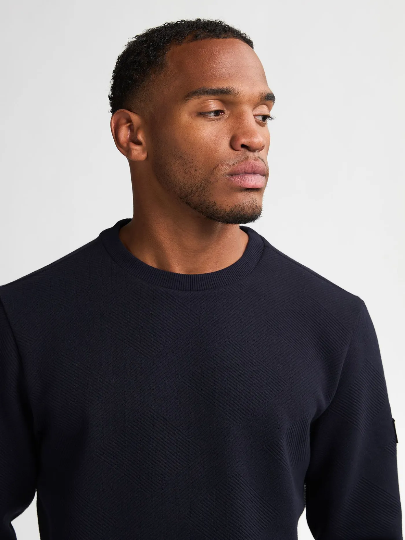 Men Sweater Round Neck