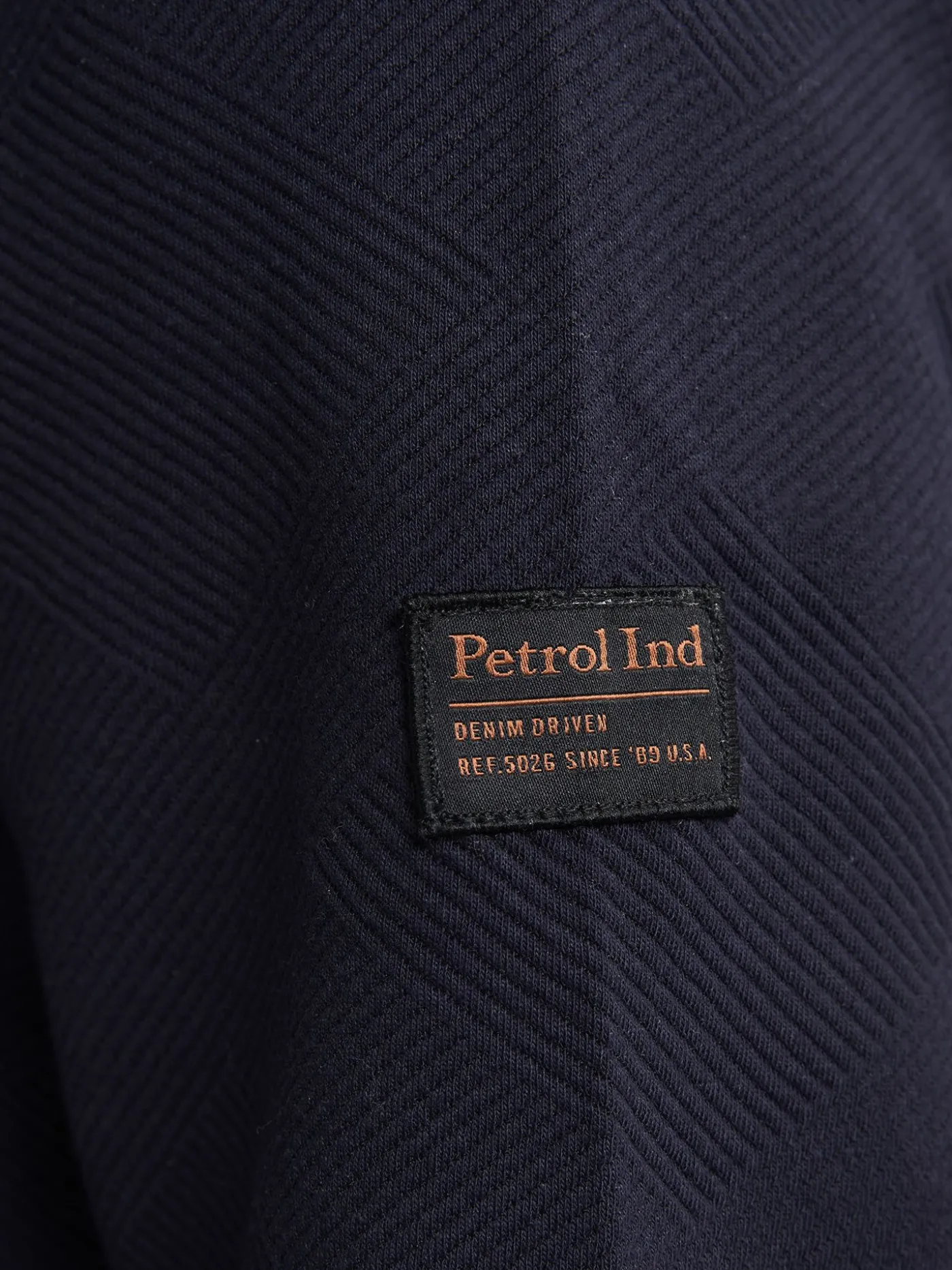 Men Sweater Round Neck