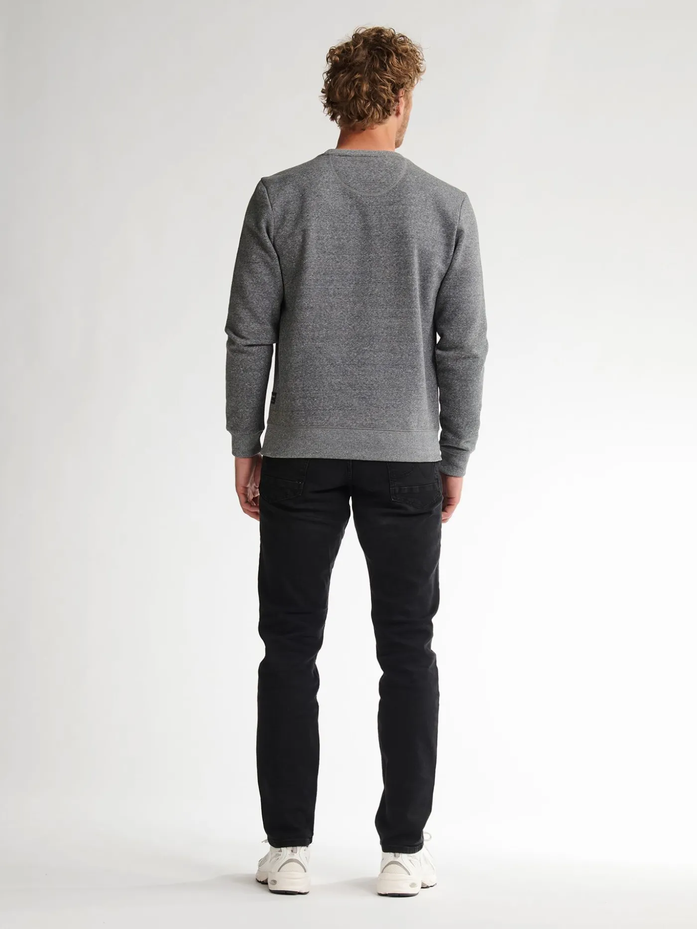 Men Sweater Round Neck