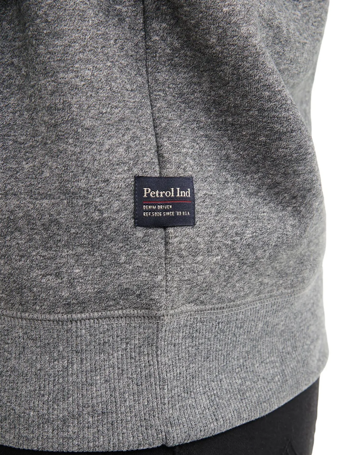 Men Sweater Round Neck