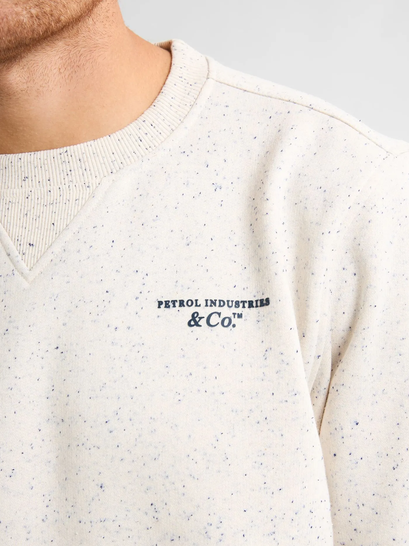 Men Sweater Round Neck