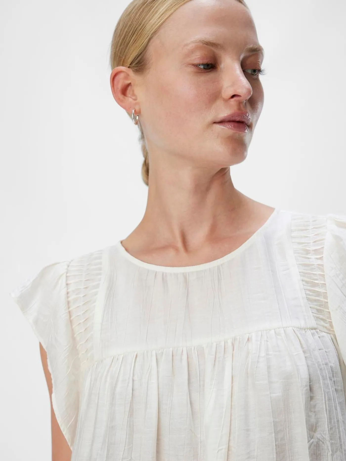 OBJCATJA RE S/L TOP 133