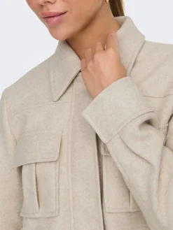 ONLNANCY LIFE SHORT CARGO JACKET CC