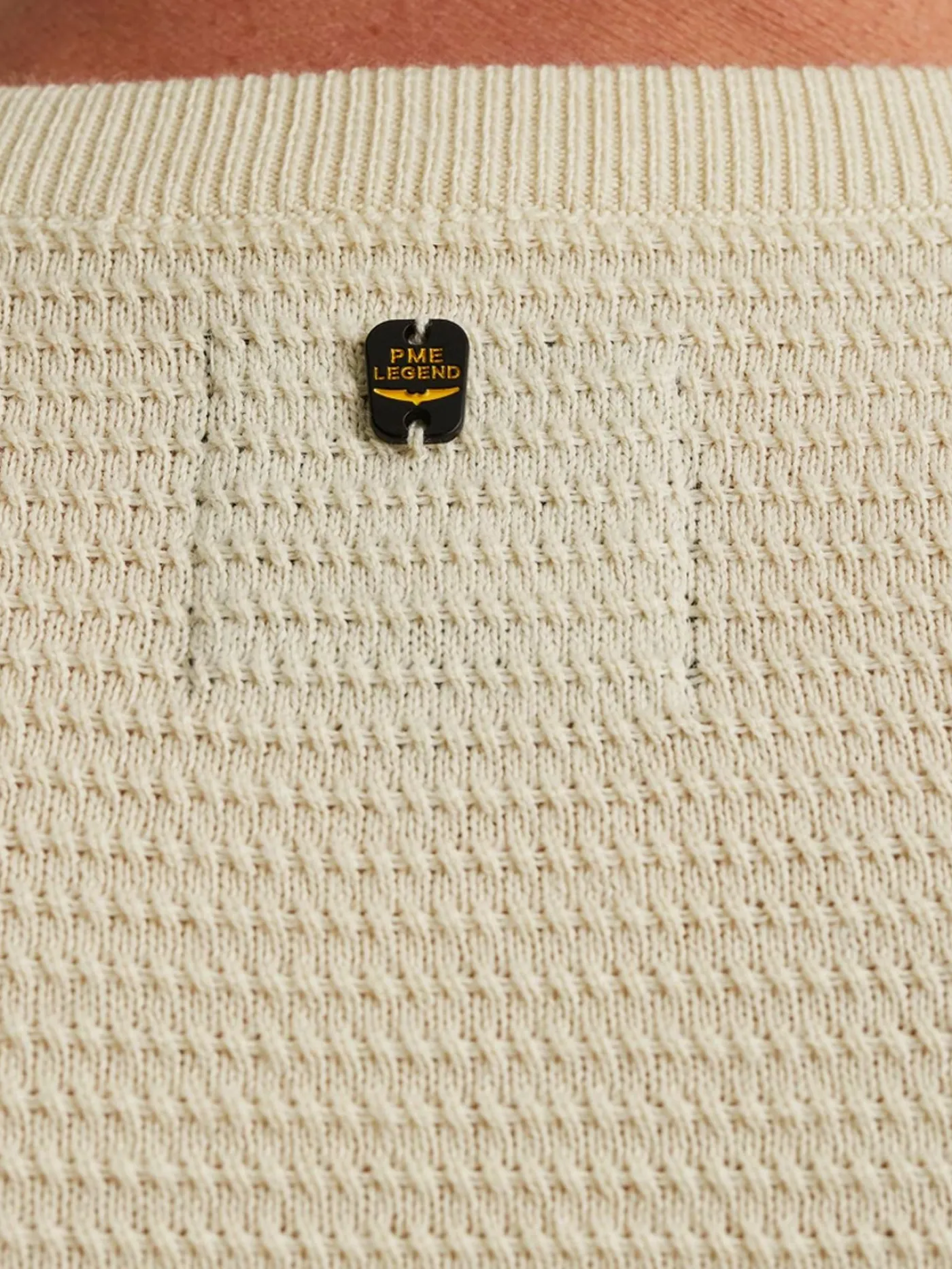 R-neck cotton mouline