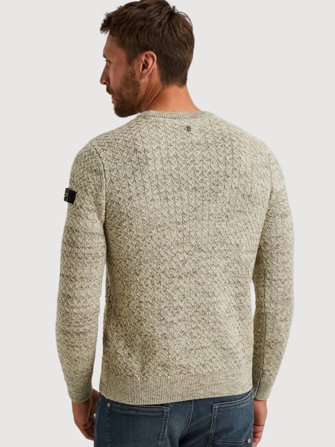 R-neck mouline structure