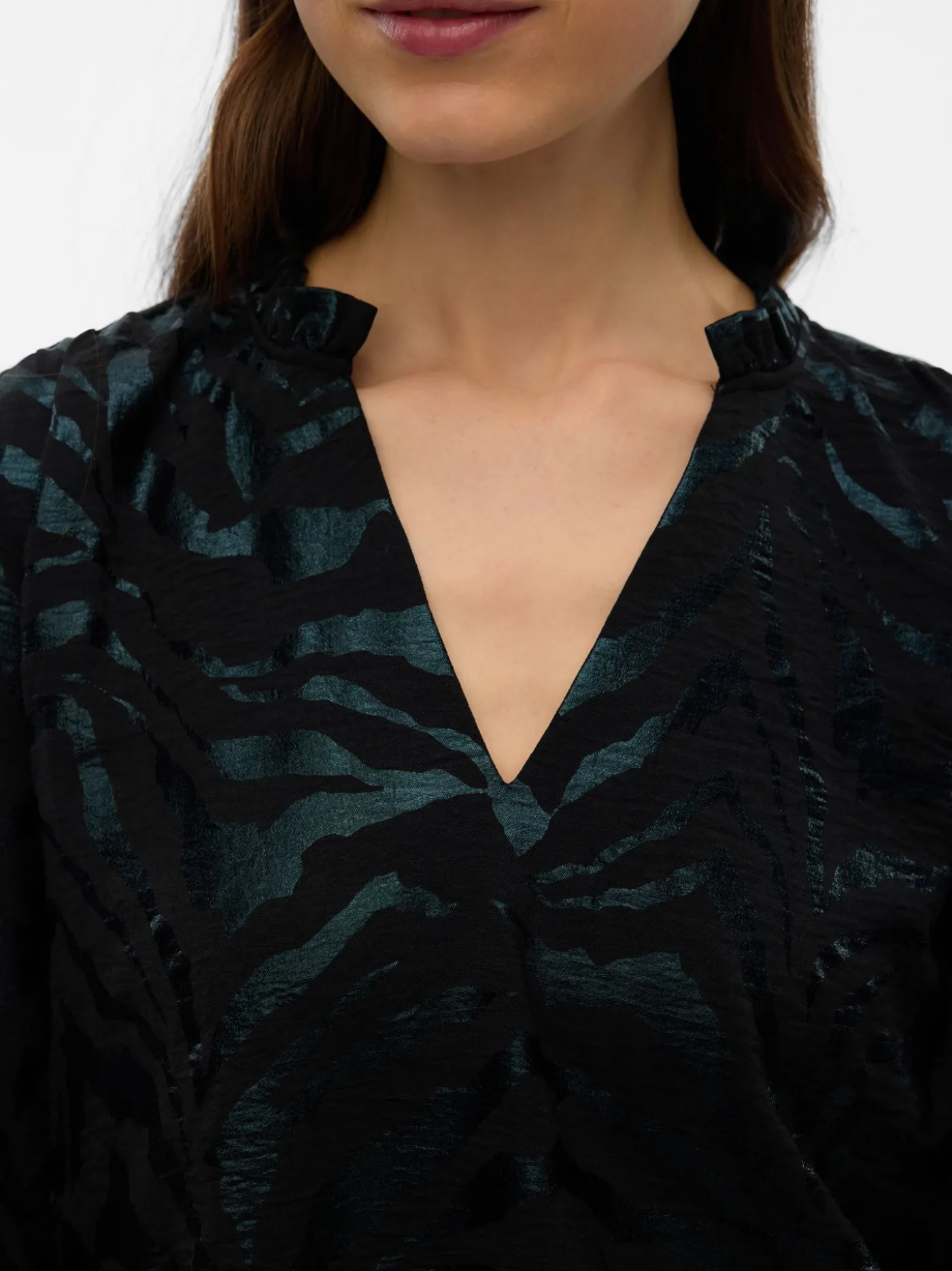 VMCARLA FOIL L/S V-NECK TOP WVN GA