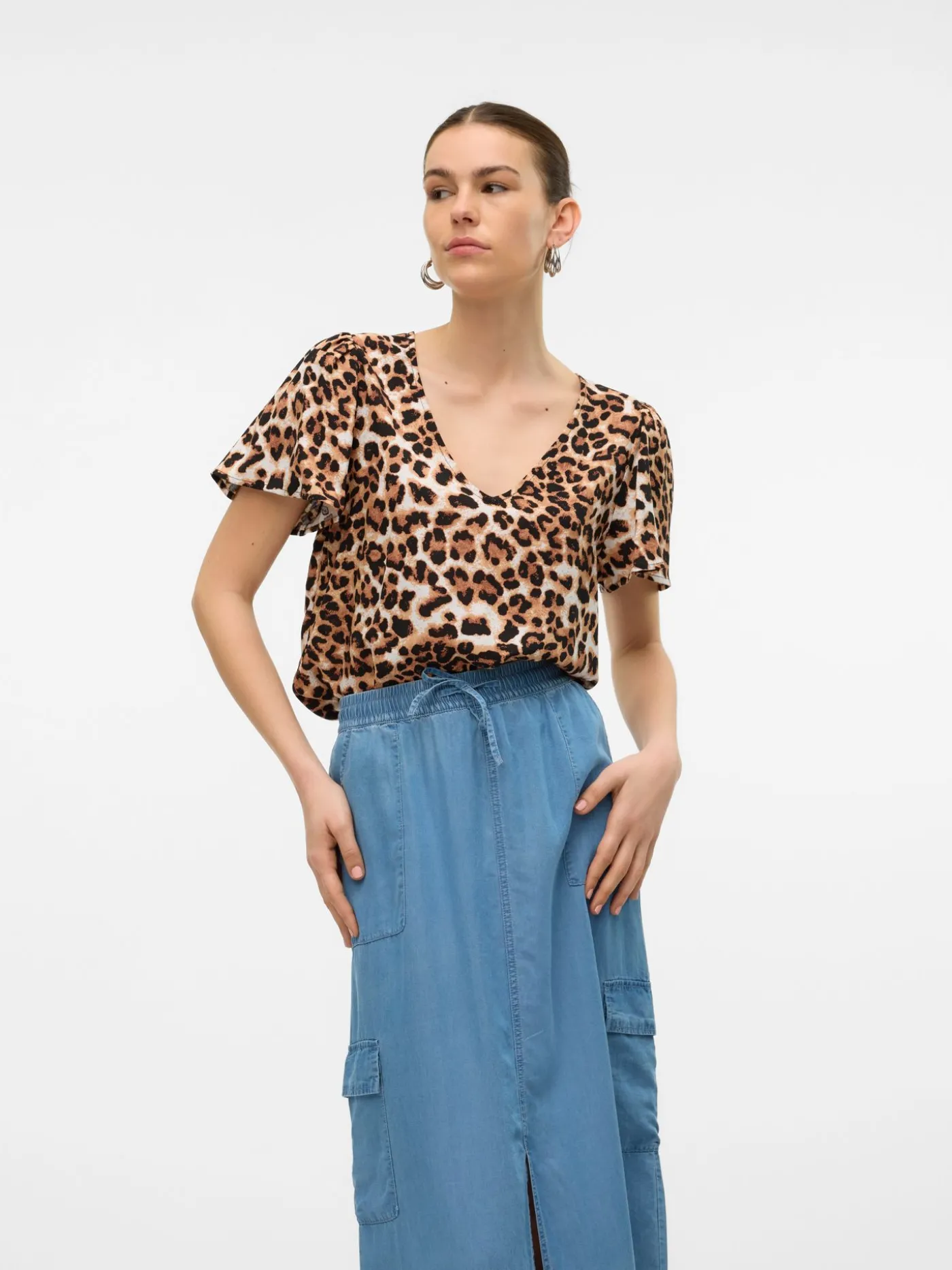 VMEASY JOY V-NECK SS BLOUSE WVN GA