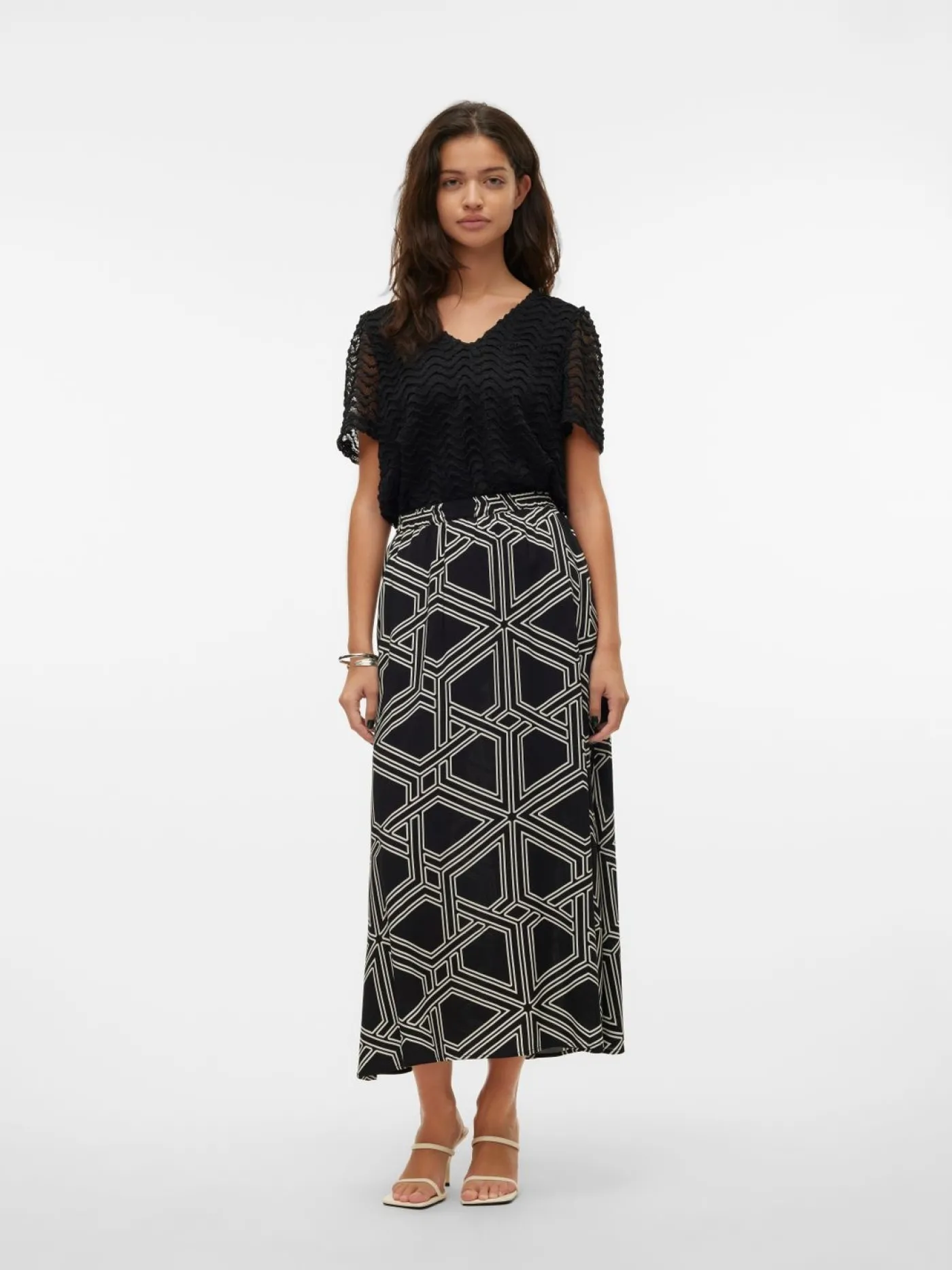 VMISOLDE S/S V-NECK TOP WVN BTQ