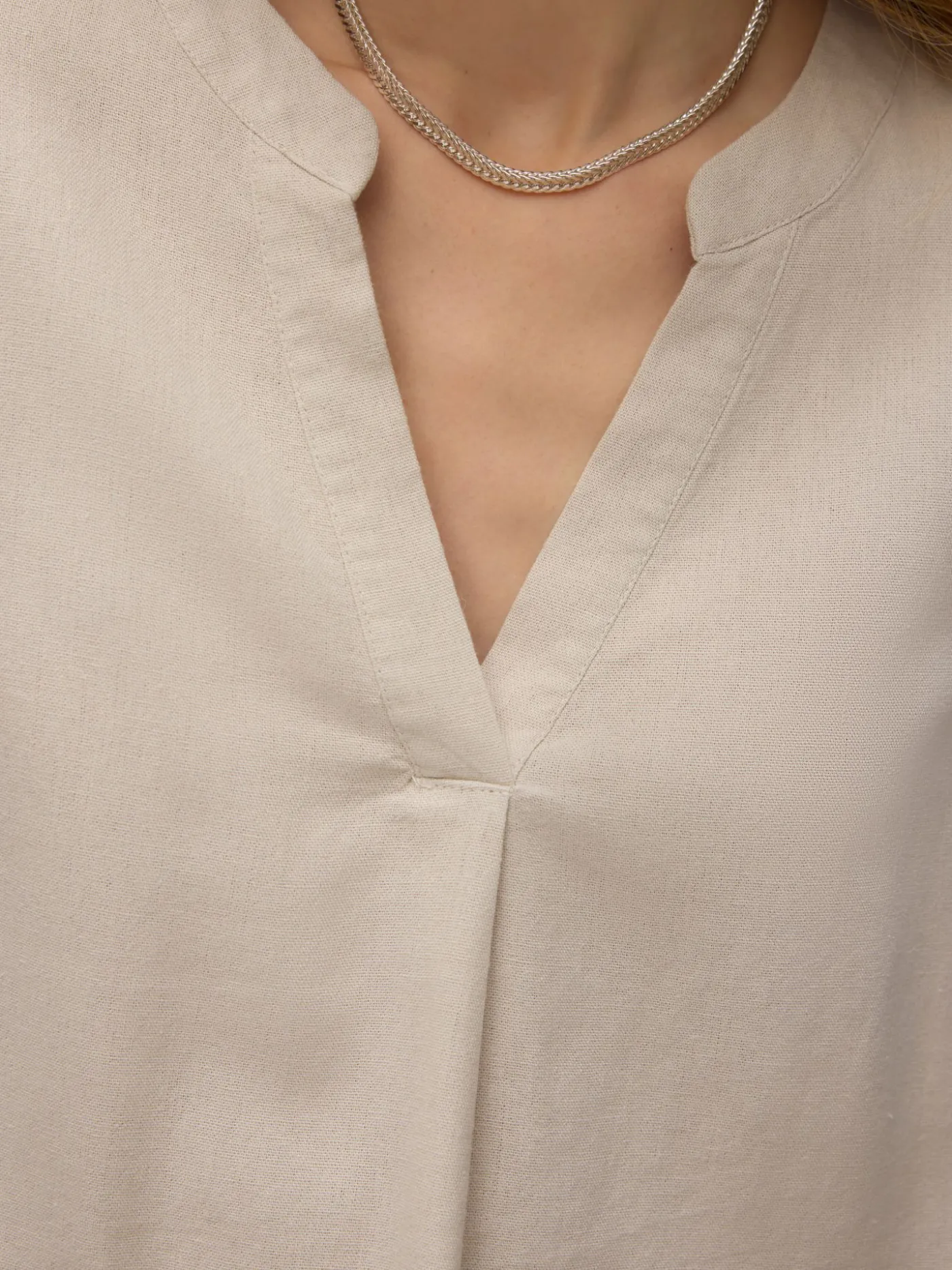 VMMYMILO SS V-NECK TOP WVN GA