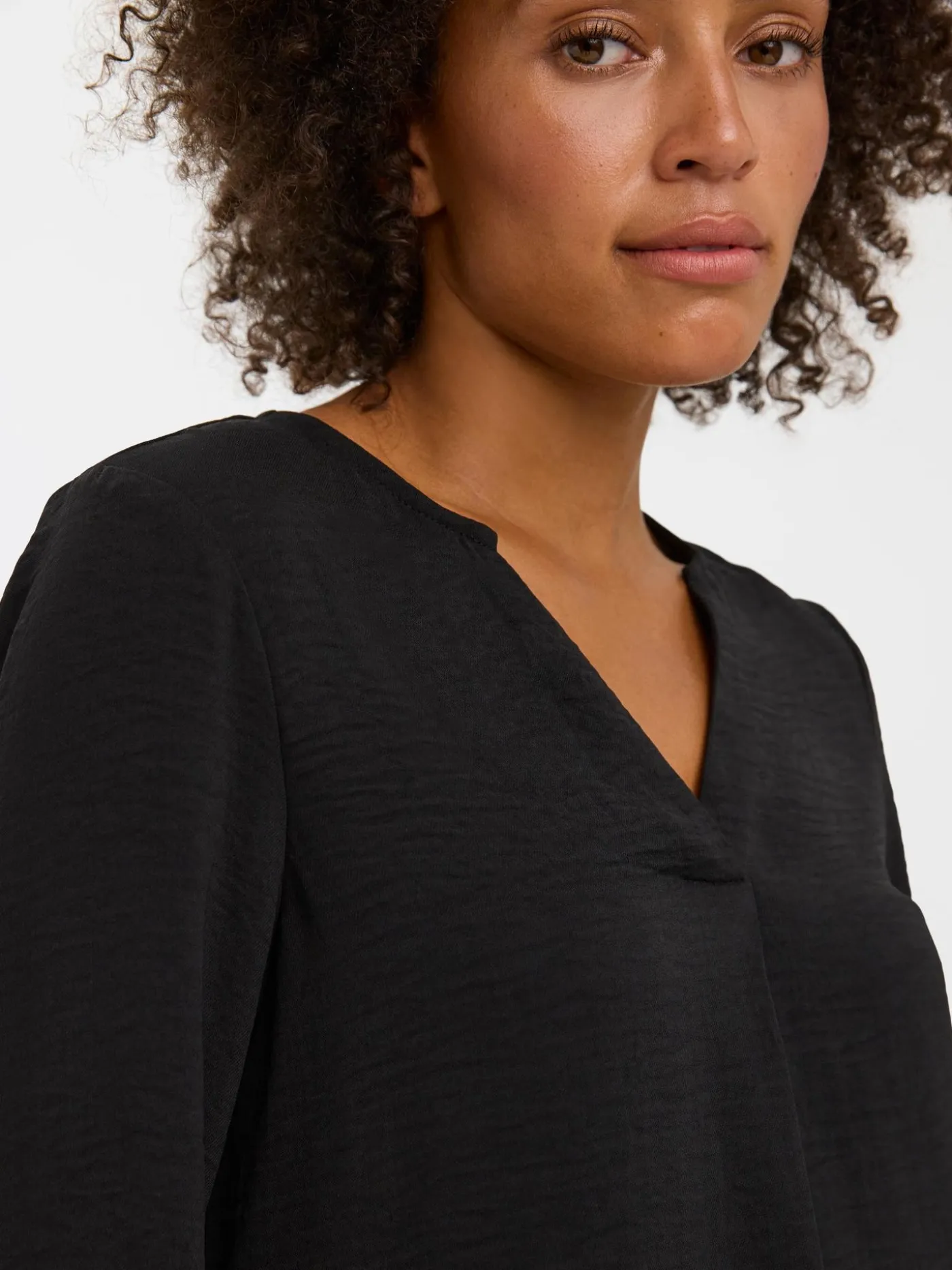 VMWILMA V-NECK FOLD-UP TOP NOOS - Black